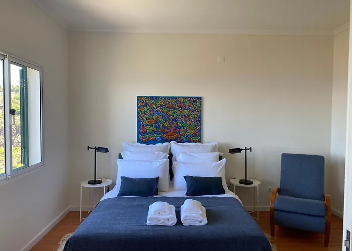 Ideales Familienhaus Mit Freiem Stadt- Und Meerblick By Interhome בית נופש *