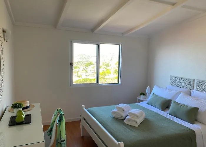 Ideales Familienhaus Mit Freiem Stadt- Und Meerblick By Interhome בית נופש