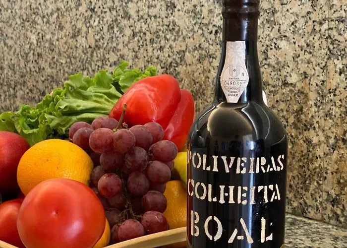 Ideales Familienhaus Mit Freiem Stadt- Und Meerblick By Interhome