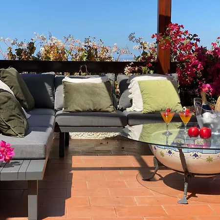 Ideales Familienhaus Mit Freiem Stadt- Und Meerblick By Interhome * فونشال