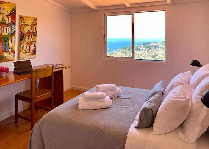 Ideales Familienhaus Mit Freiem Stadt- Und Meerblick By Interhome *